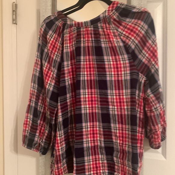 Crown and Ivy Peasant Blouse - Picture 2 of 2